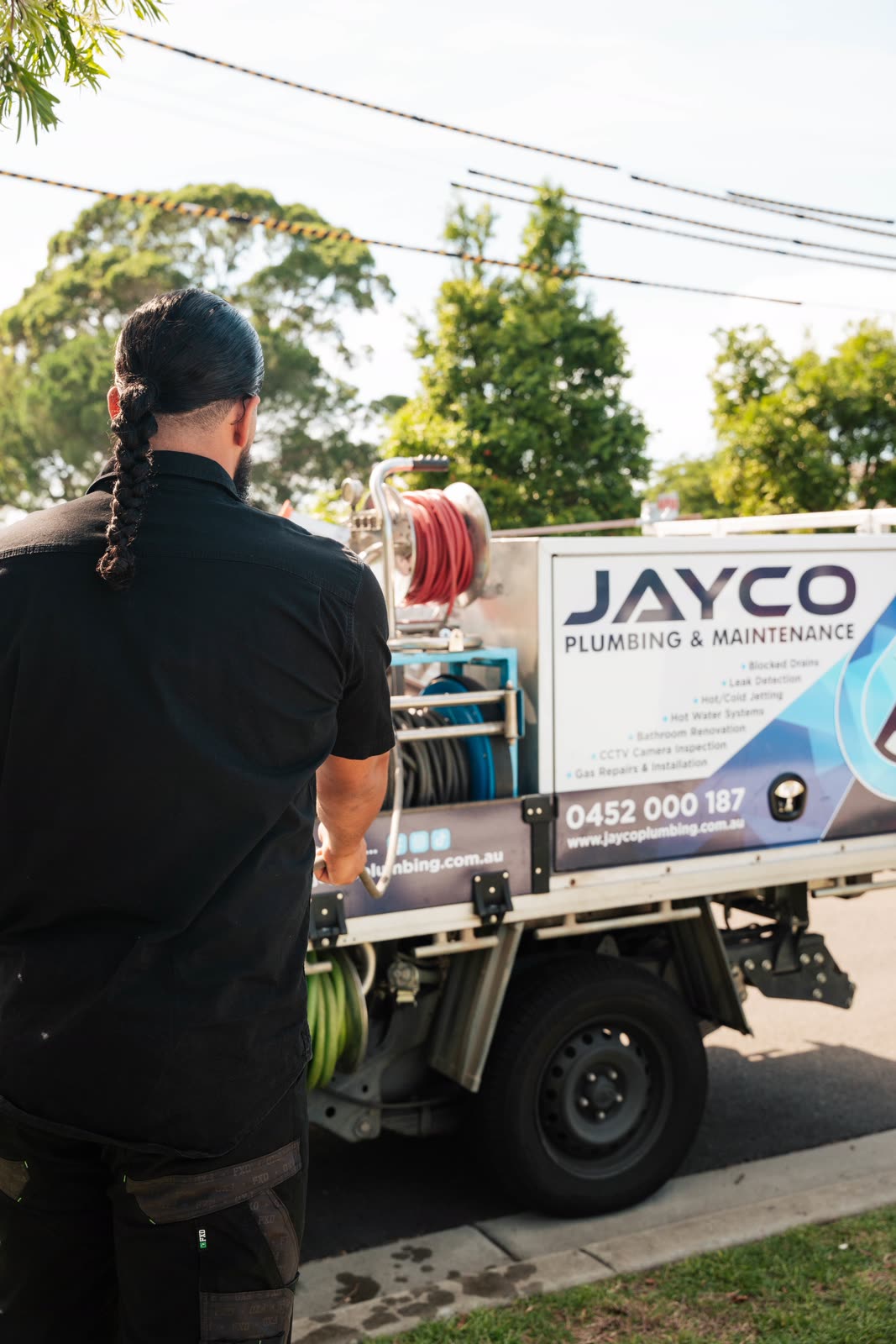 Jayco plumber at the ute tray